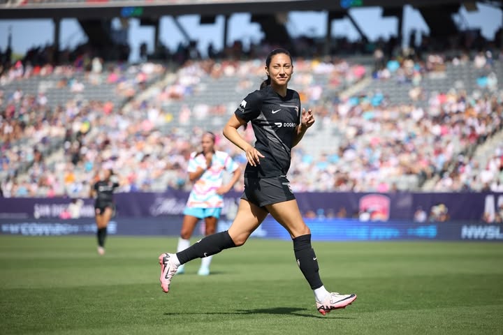 Christen Press hot Photo collection
