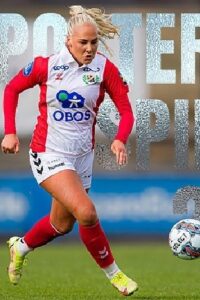 Cathinka Tandberg football