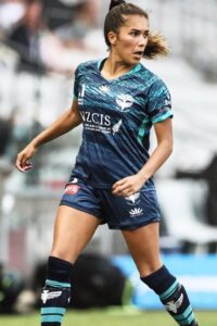 Chloe Knott footballer