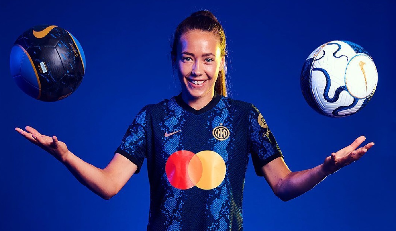 Elin Landstrom football