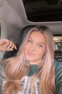 Ella Ljustina beauty