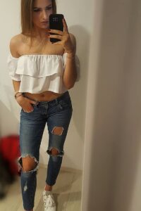 Laura Kopic hot selfie