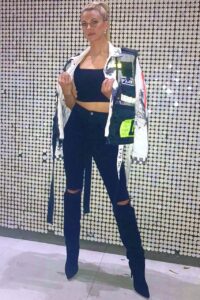 Lauren Sesselmann hot football