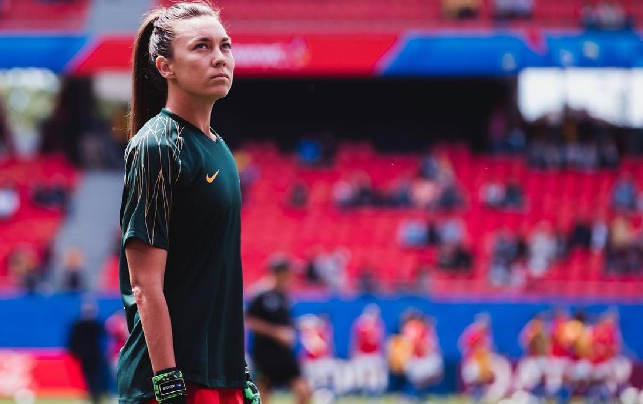 Mackenzie Arnold goalkeeper