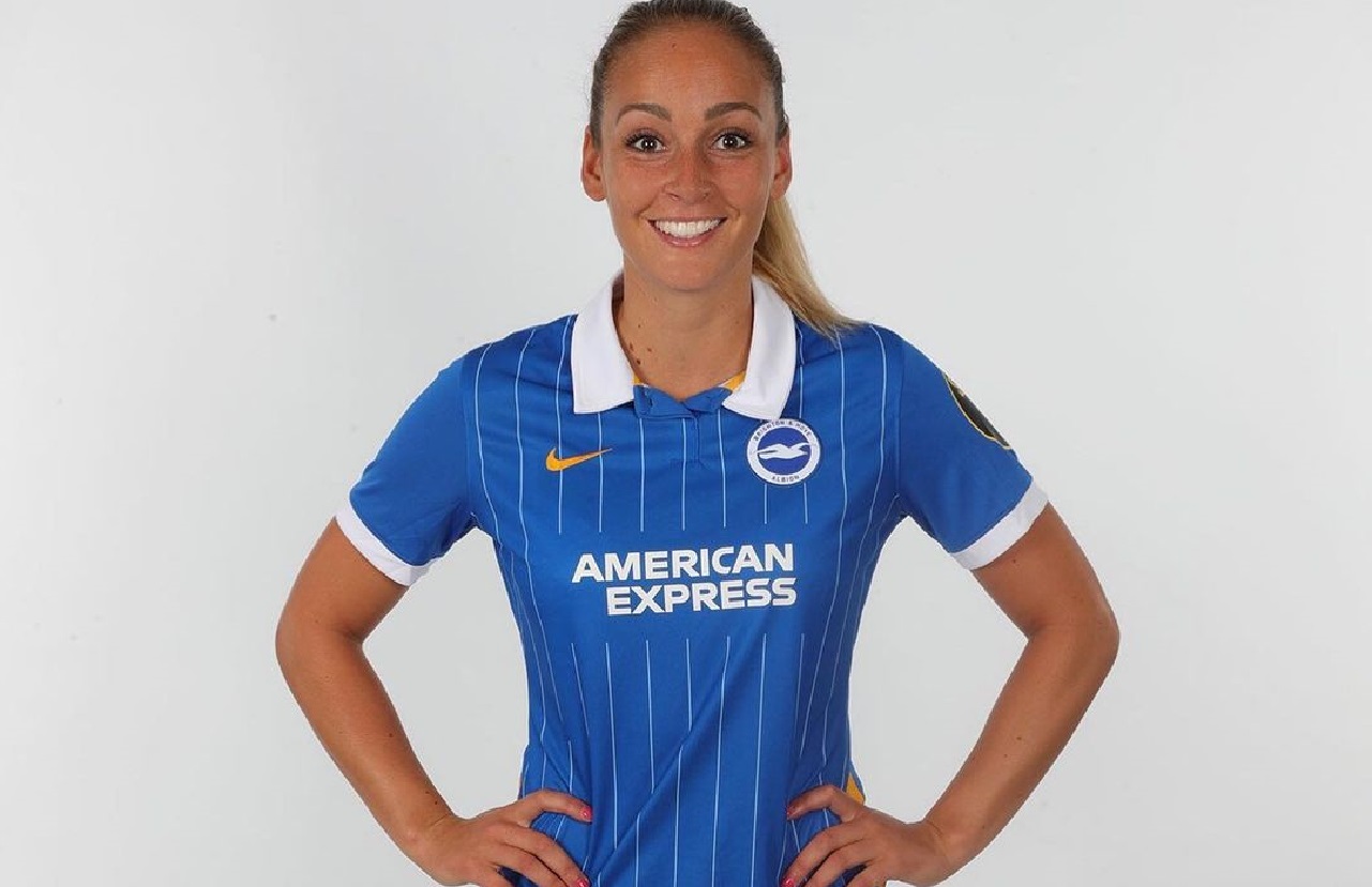 Nora Heroum football