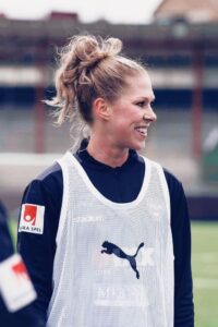 Rebecca Knaak beauty