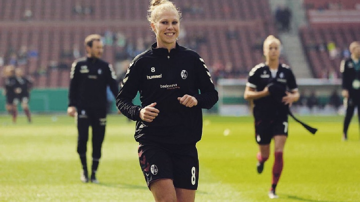 Rebecca Knaak football