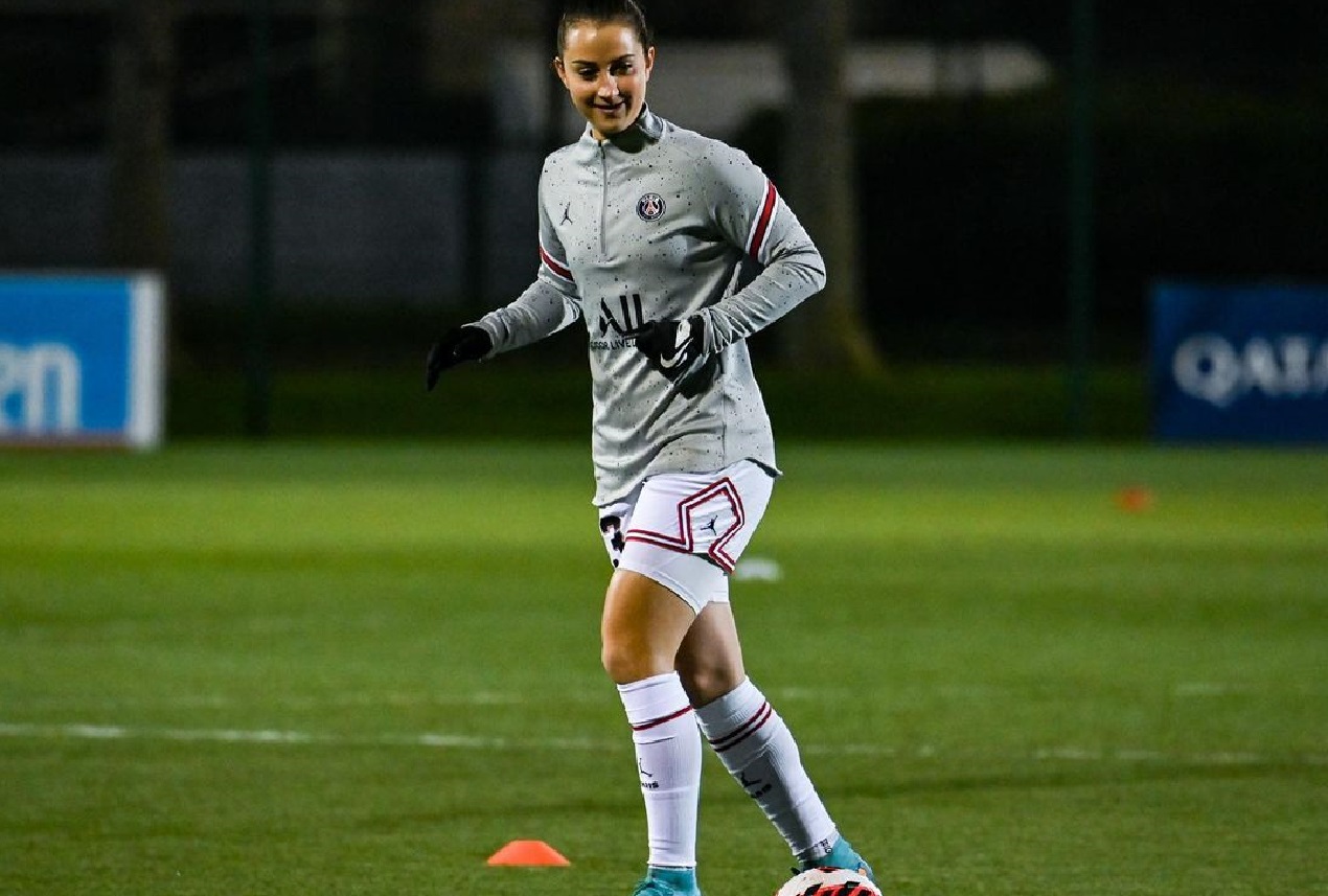 Sara Dabritz football