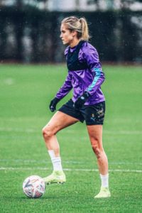 Steph Houghton football girl