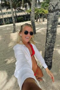 Stina Blackstenius hot selfie