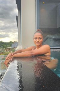 Taylor Hinds hot pool