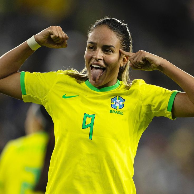 Gabi Nunes Boyfriend & Relationship Affairs