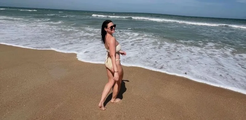  Mallory Pugh sexy photos at beach