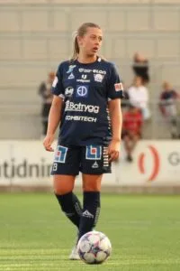Cornelia Kapocs soccer