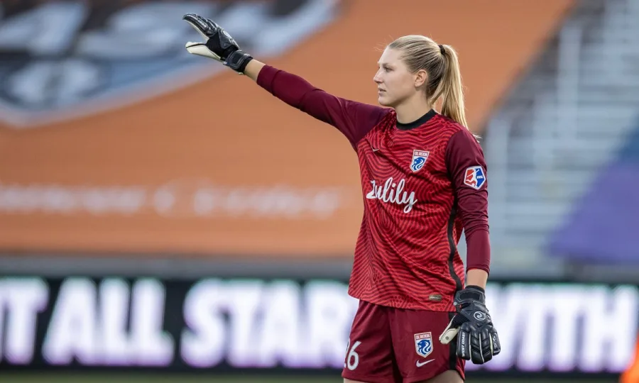 Casey Murphy’s Early Life and Educational Qualifications