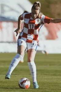 Ella Ljustina football