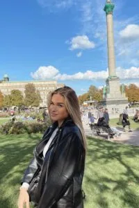 Ella Ljustina hot footballer