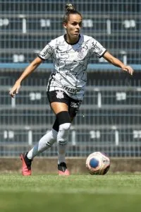 Gabi Portilho football babe