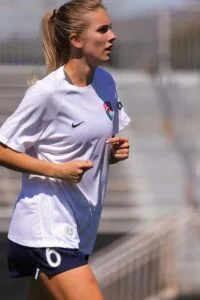Kelsey Turnbow hot soccer