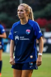 Kelsey Turnbow hot soccer babe