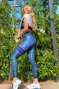 Lauren Sesselmann soccer girl