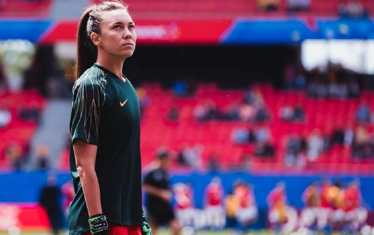 Mackenzie Arnold goalkeeper