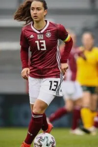 Sara Dabritz football player