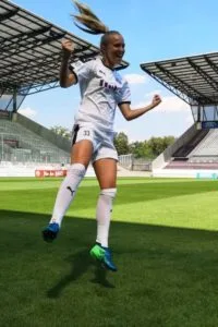 Turid Knaak hot soccer