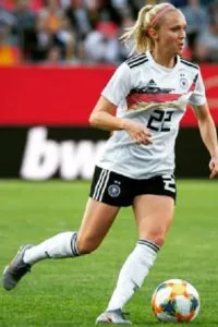 Turid Knaak soccer player