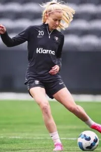 Tyler Lussi soccer play