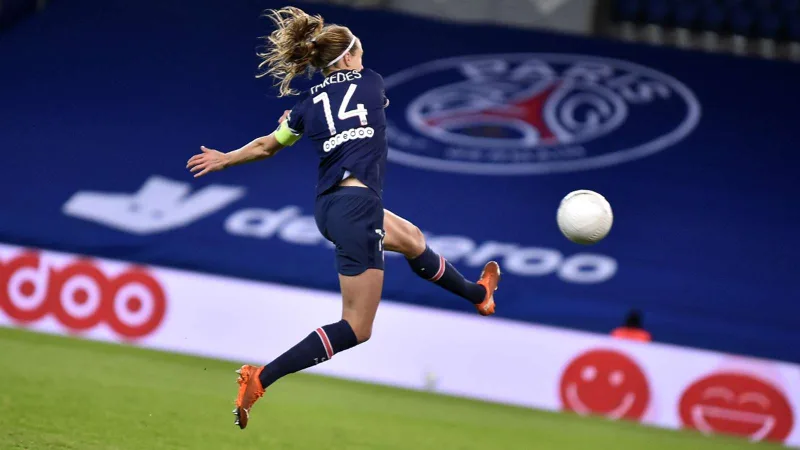 Irene Paredes International Career